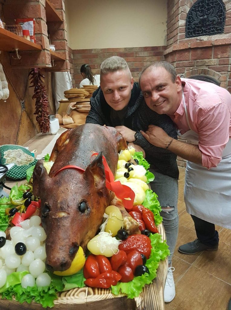 Pečené prasiatko na čiernom pive Pecmaniak